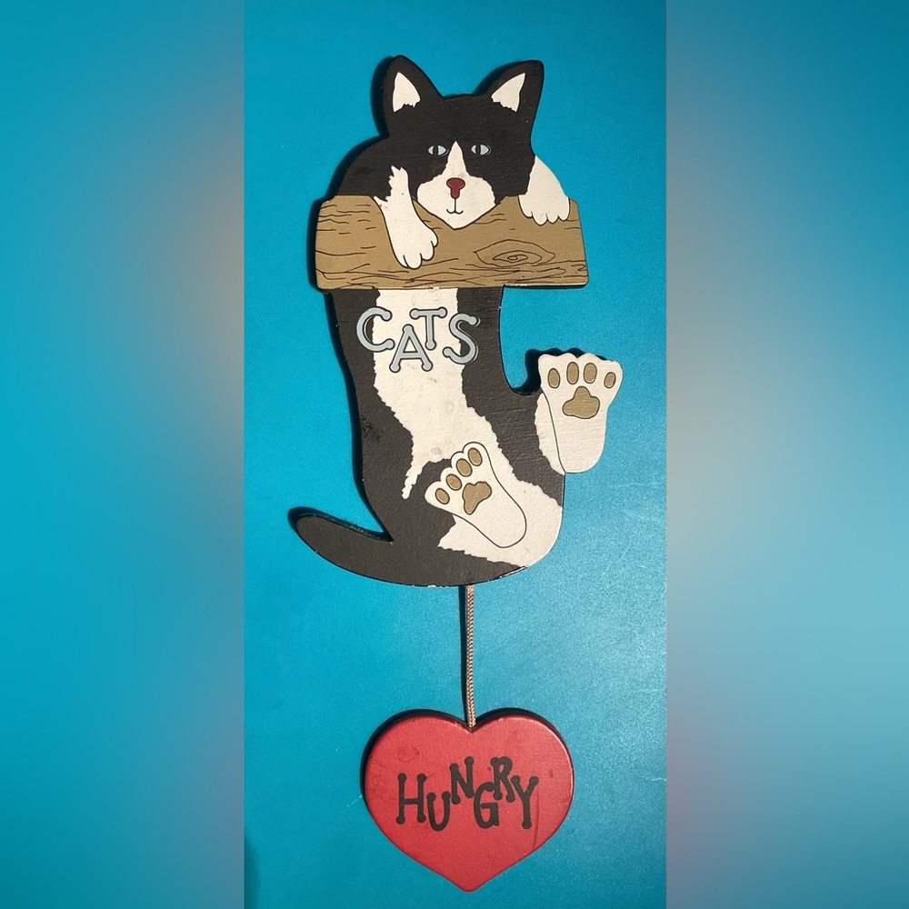 NCE I’m hungry mom. Magnet cat “hungry/fed” sign. CAT 5 1/2”x 3 1/2”
